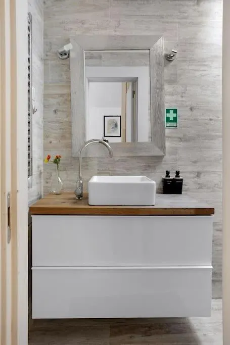 Cozy Apt In Heart Of Lisbon With Ac!