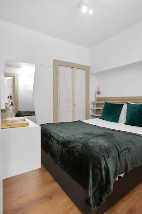 Cozy Apt In Heart Of Lisbon With Ac! 0*,